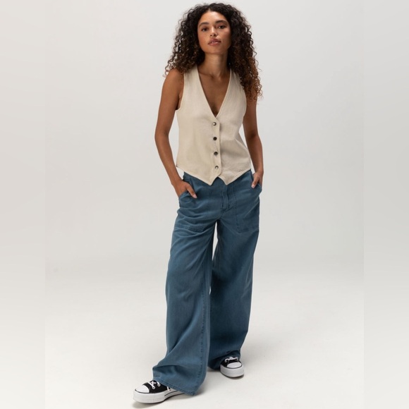 NWT - BRIXTON Ryder Womens Vest in Antique White - Various Sizes - Picture 2 of 4